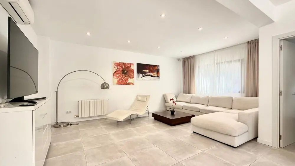 Villa Santa Ponsa Sale Majorca